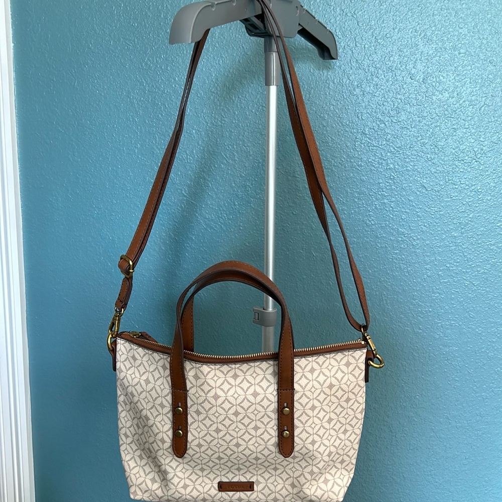 Fossil purse